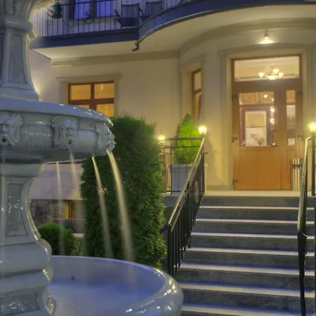Roztoka Bed & Breakfast 3*