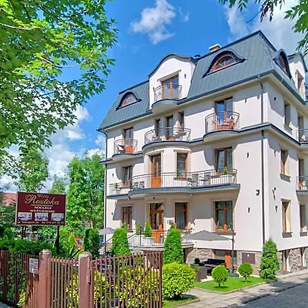 Roztoka Bed & Breakfast 3*