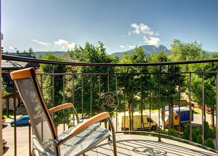 Roztoka Nocleg ze śniadaniem 3*